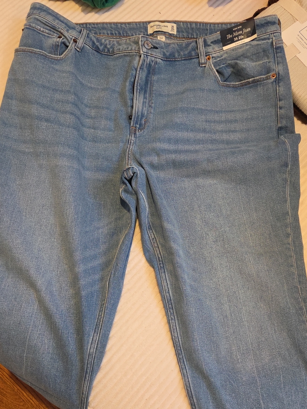 Abercrombie & Fitch Women's Mom Light Wash Jeans